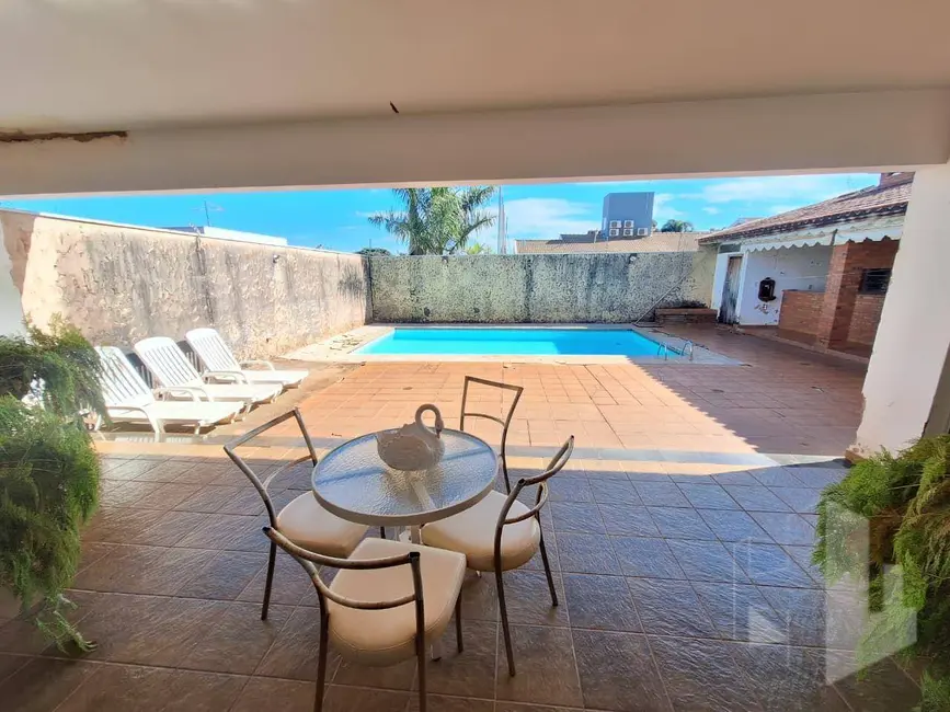 Foto 3 de Casa com 3 quartos à venda, 450m2 em Jardim Alvorada, Jau - SP