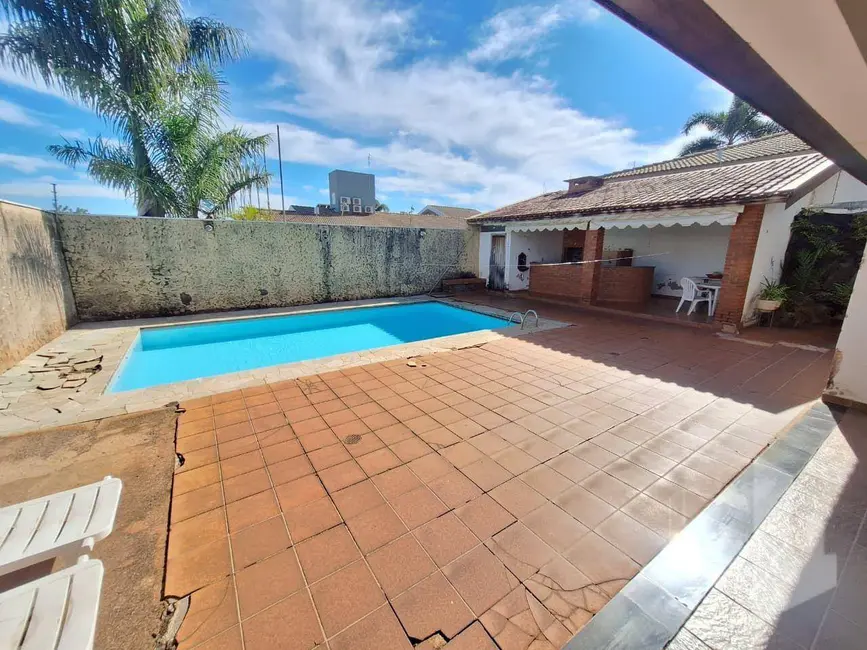 Foto 2 de Casa com 3 quartos à venda, 450m2 em Jardim Alvorada, Jau - SP
