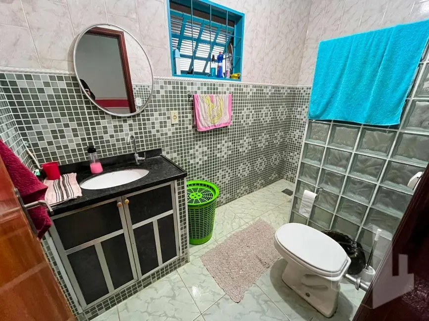Foto 6 de Casa com 3 quartos à venda, 150m2 em Jardim Odete, Jau - SP