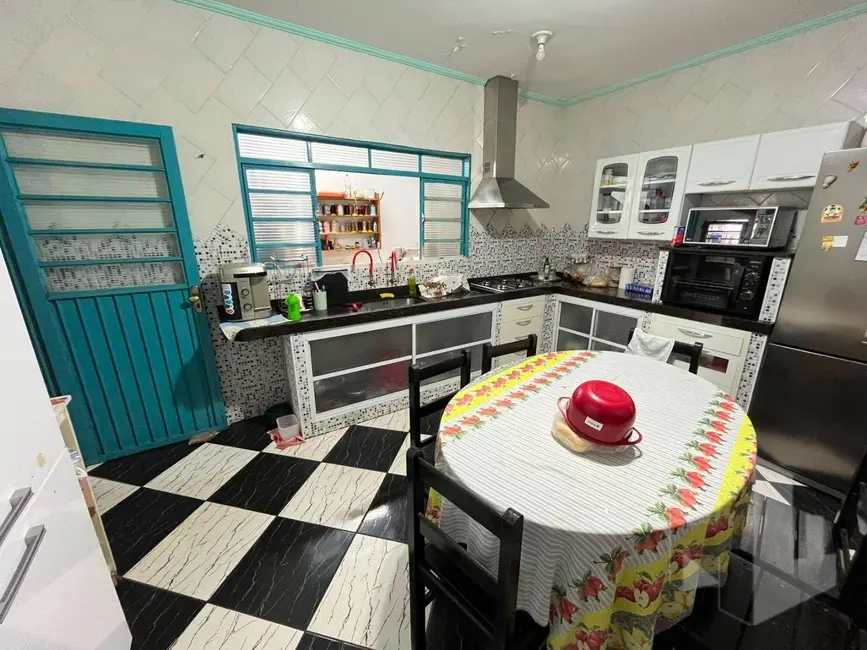 Foto 2 de Casa com 3 quartos à venda, 150m2 em Jardim Odete, Jau - SP