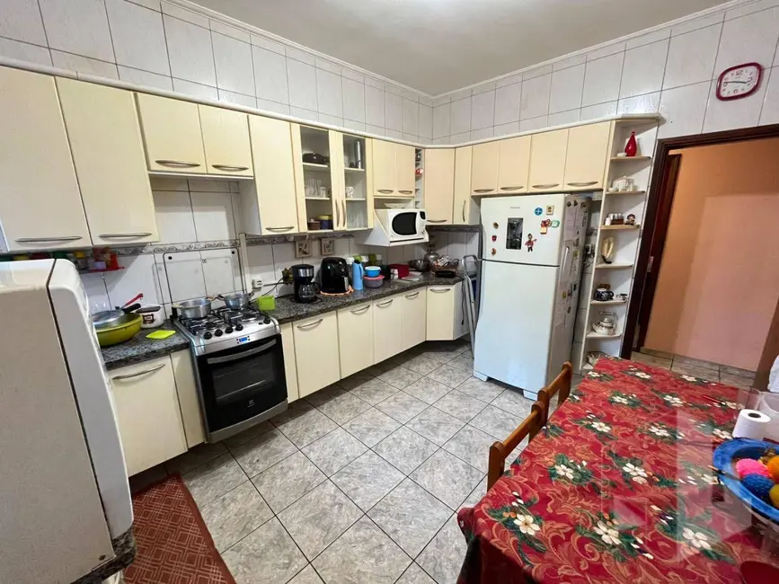 Foto 4 de Casa com 3 quartos à venda, 177m2 em Jardim América, Jau - SP