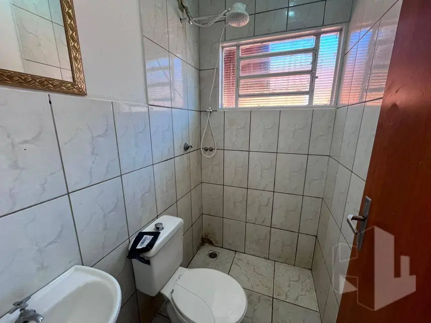Foto 4 de Casa com 2 quartos à venda e para alugar, 200m2 em Jardim Bela Vista, Jau - SP