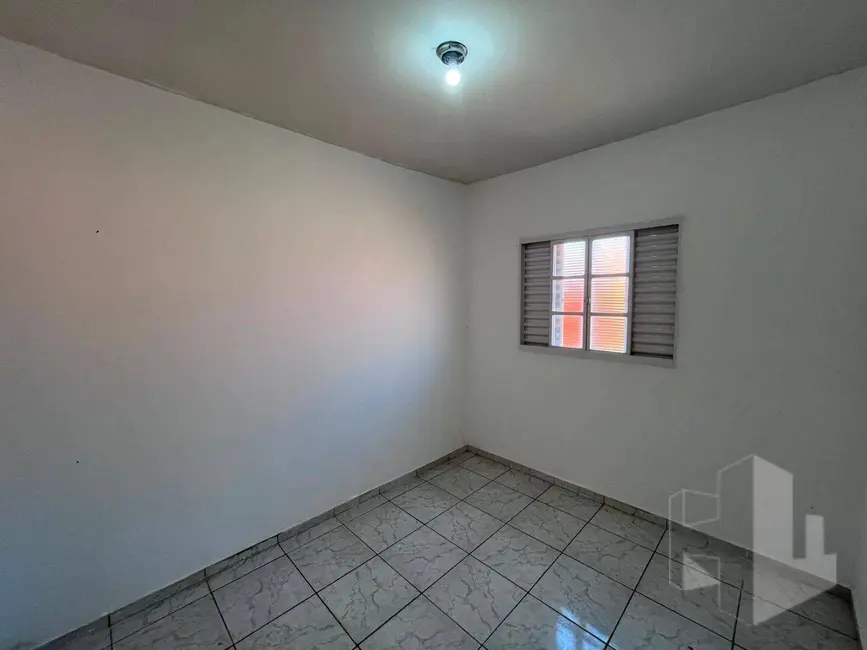 Foto 2 de Casa com 2 quartos à venda e para alugar, 200m2 em Jardim Bela Vista, Jau - SP