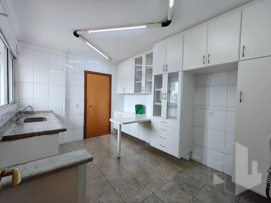 Foto 9 de Apartamento com 4 quartos para alugar, 232m2 em Vila Hilst, Jau - SP