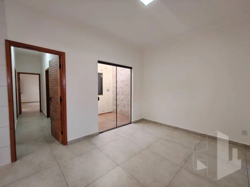 Foto 7 de Casa com 3 quartos à venda e para alugar, 200m2 em Jau - SP