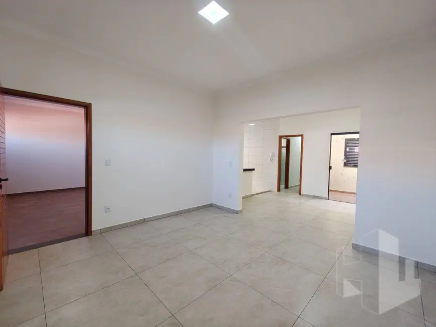 Foto 5 de Casa com 3 quartos à venda e para alugar, 200m2 em Jau - SP