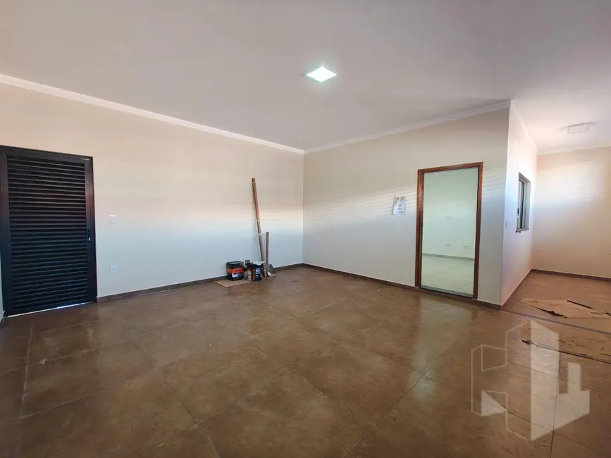 Foto 3 de Casa com 3 quartos à venda e para alugar, 200m2 em Jau - SP