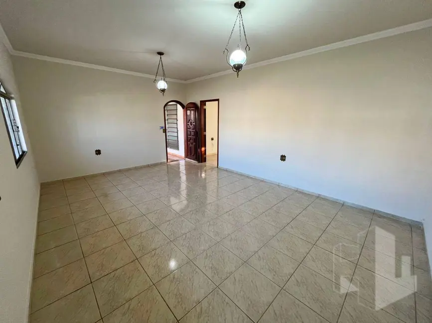 Foto 1 de Casa com 3 quartos à venda, 300m2 em Jardim Estádio, Jau - SP