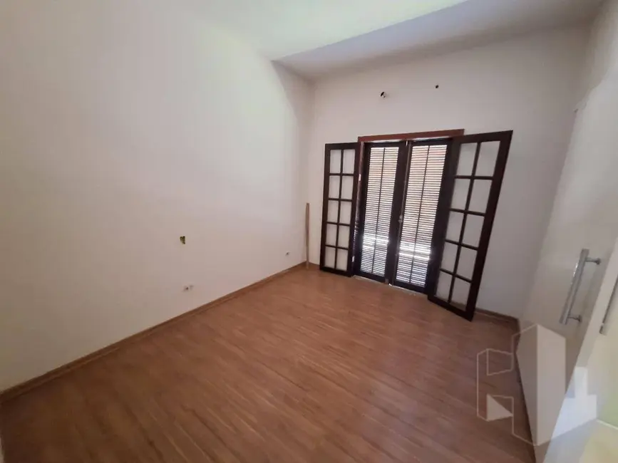 Foto 9 de Casa com 3 quartos à venda, 330m2 em Jardim Maria Luiza III, Jau - SP