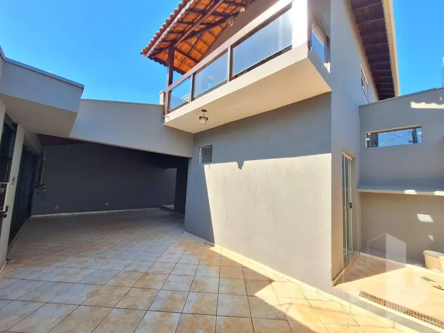 Foto 1 de Casa com 3 quartos à venda, 330m2 em Jardim Maria Luiza III, Jau - SP