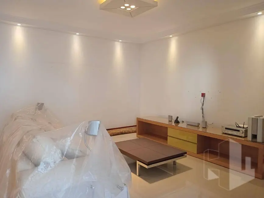 Foto 2 de Casa com 4 quartos à venda, 360m2 em Jardim Maria Luiza I, Jau - SP