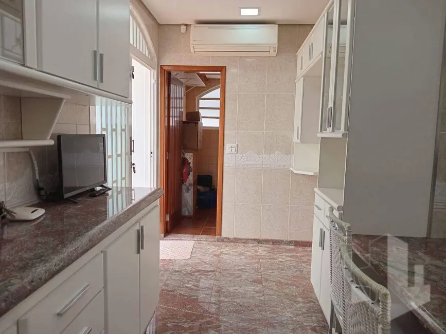Foto 8 de Casa com 4 quartos à venda, 360m2 em Jardim Maria Luiza I, Jau - SP