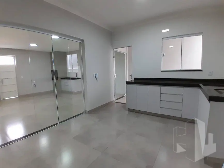 Foto 1 de Casa de Condomínio com 3 quartos à venda, 153m2 em Jau - SP
