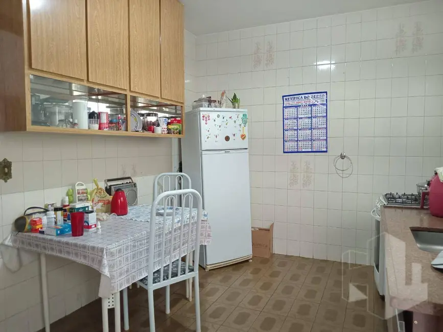 Foto 5 de Casa com 4 quartos à venda, 270m2 em Jardim Estádio, Jau - SP
