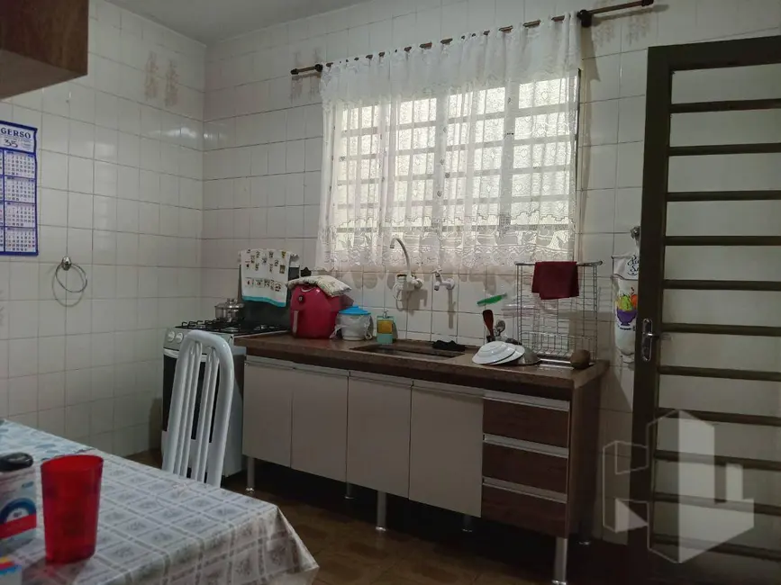 Foto 4 de Casa com 4 quartos à venda, 270m2 em Jardim Estádio, Jau - SP