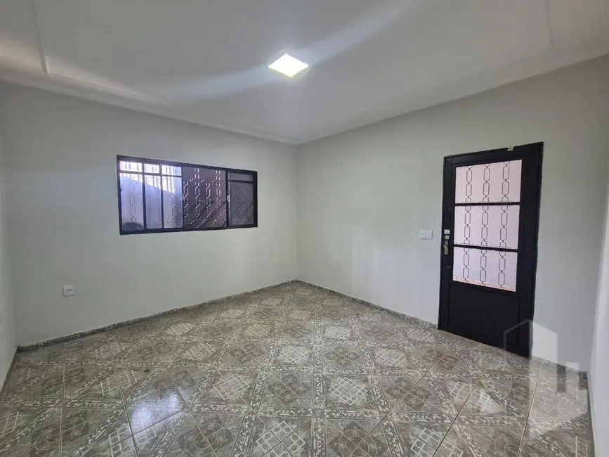Foto 2 de Casa com 3 quartos à venda, 140m2 em Jardim Cila de Lúcio Bauab, Jau - SP