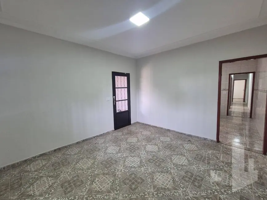 Foto 3 de Casa com 3 quartos à venda, 140m2 em Jardim Cila de Lúcio Bauab, Jau - SP