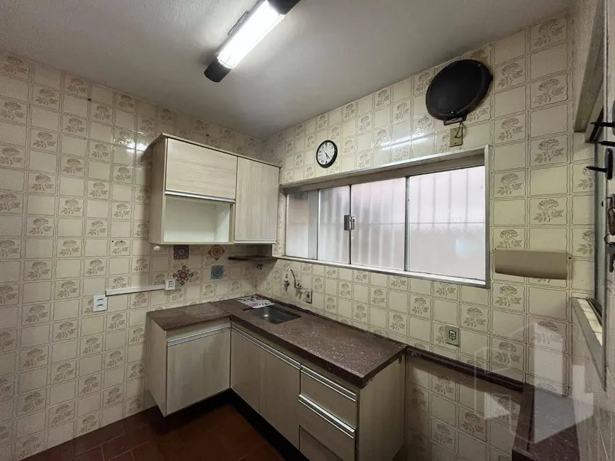 Foto 4 de Casa com 2 quartos para alugar, 20m2 em Jardim Alvorada, Jau - SP
