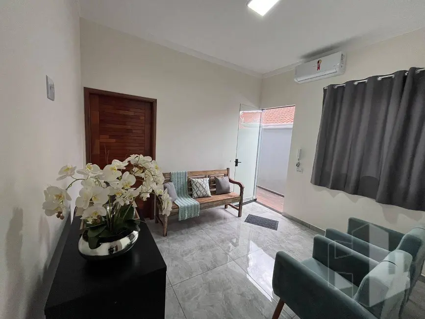 Foto 1 de Sala Comercial para alugar, 10m2 em Centro, Jau - SP