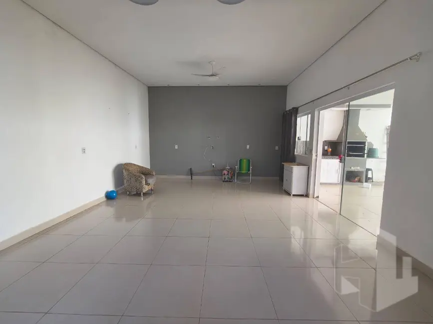 Foto 6 de Casa com 3 quartos à venda, 200m2 em Itapui - SP
