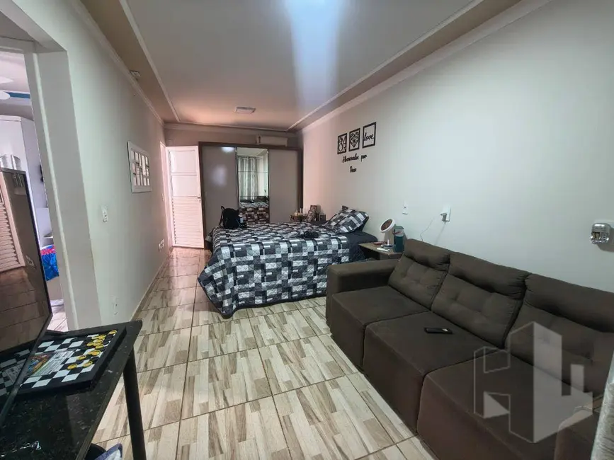 Foto 7 de Casa com 3 quartos à venda, 200m2 em Itapui - SP