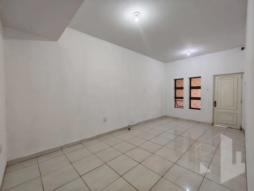 Foto 5 de Casa com 2 quartos para alugar, 140m2 em Jardim Conde Pinhal II, Jau - SP