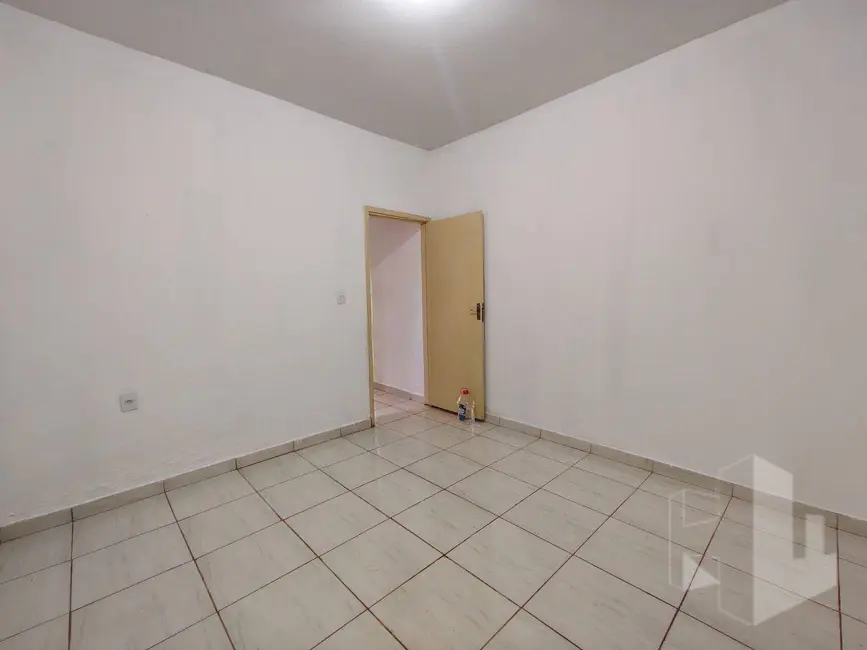 Foto 8 de Casa com 2 quartos para alugar, 140m2 em Jardim Conde Pinhal II, Jau - SP