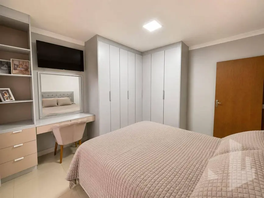 Casa com 3 quartos à venda, 162m2 em Jardim Santa Rosa, Jau - SP - imagem 6 Foto 6 de Casa com 3 quartos à venda, 162m2 em Jardim Santa Rosa, Jau - SP