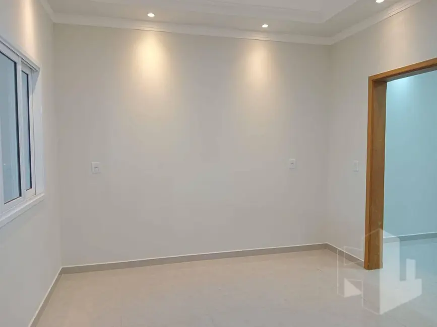 Foto 2 de Casa com 3 quartos à venda, 175m2 em Jardim Dona Emília, Jau - SP