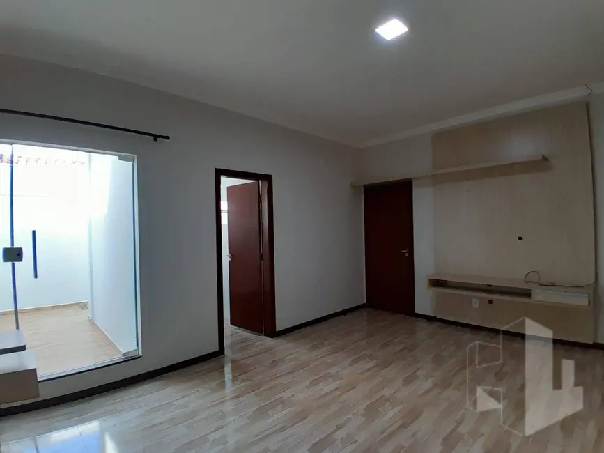 Foto 8 de Casa com 3 quartos à venda, 225m2 em Jardim Dona Emília, Jau - SP