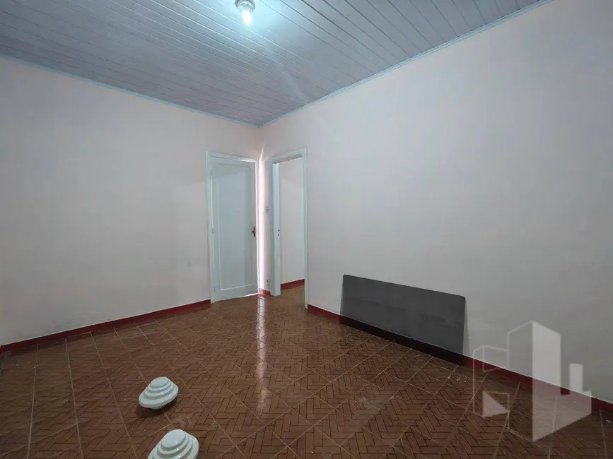 Casa com 3 quartos para alugar, 200m2 em Centro, Jau - SP - imagem 6 Foto 6 de Casa com 3 quartos para alugar, 200m2 em Centro, Jau - SP