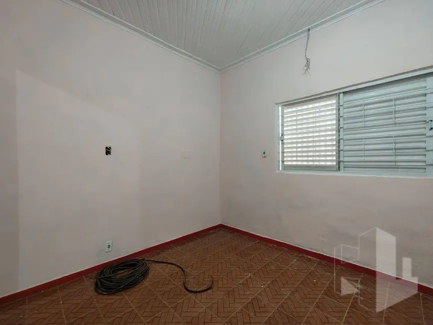 Casa com 3 quartos para alugar, 200m2 em Centro, Jau - SP - imagem 9 Foto 9 de Casa com 3 quartos para alugar, 200m2 em Centro, Jau - SP