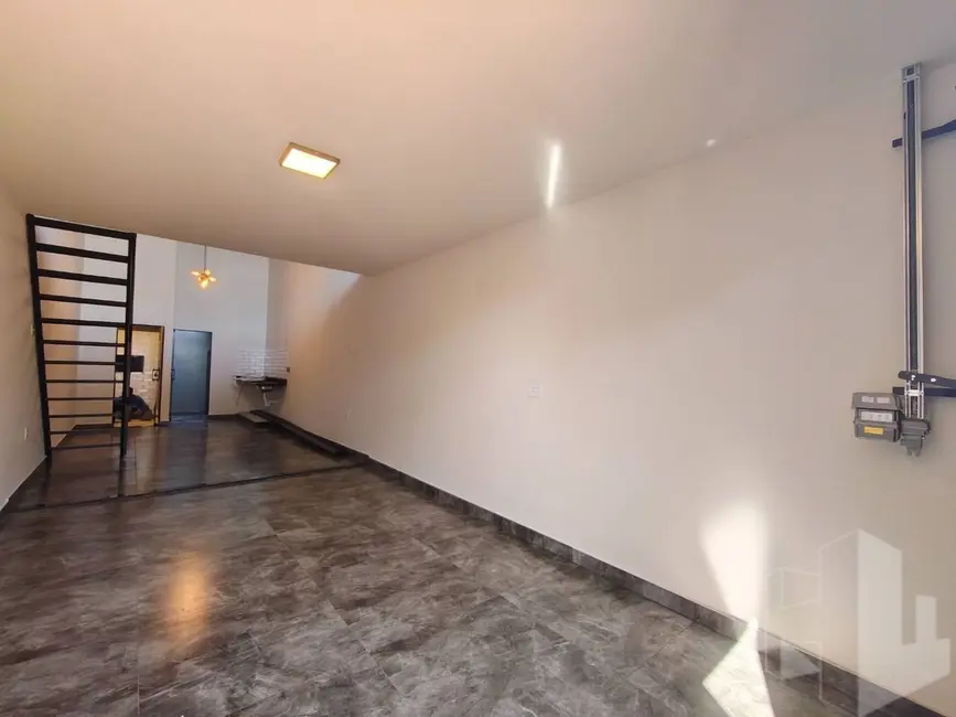 Foto 4 de Kitnet com 1 quarto para alugar, 63m2 em Jardim Nova Jaú, Jau - SP