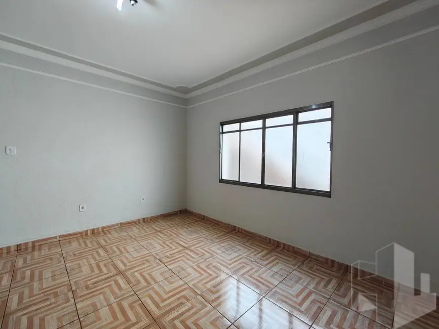 Casa com 3 quartos à venda e para alugar, 140m2 em Jardim Padre Augusto Sani, Jau - SP - imagem 3 Foto 3 de Casa com 3 quartos à venda e para alugar, 140m2 em Jardim Padre Augusto Sani, Jau - SP