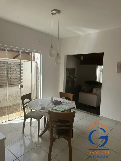 Foto 2 de Casa com 3 quartos à venda, 300m2 em Jardim Longatto, Mogi Mirim - SP