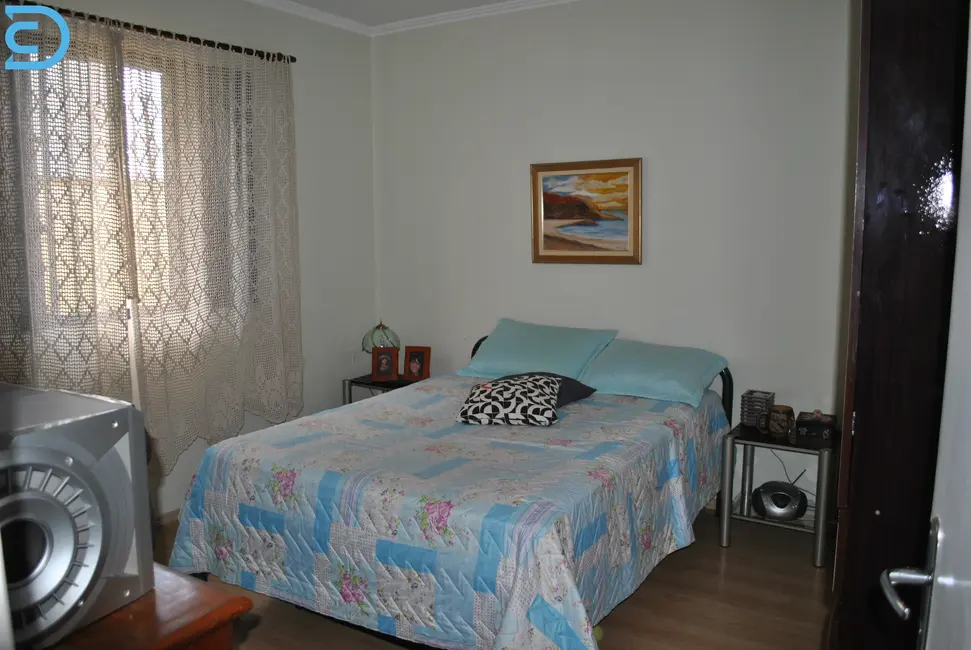 Casa com 4 quartos à venda, 260m2 em Vila Pindorama, Barueri - SP - imagem 8 Foto 8 de Casa com 4 quartos à venda, 260m2 em Vila Pindorama, Barueri - SP