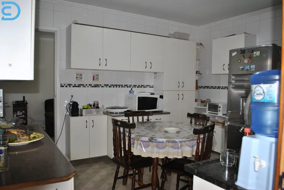 Casa com 4 quartos à venda, 260m2 em Vila Pindorama, Barueri - SP - imagem 6 Foto 6 de Casa com 4 quartos à venda, 260m2 em Vila Pindorama, Barueri - SP