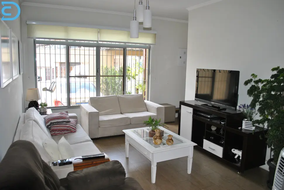 Foto 2 de Casa com 4 quartos à venda, 260m2 em Vila Pindorama, Barueri - SP