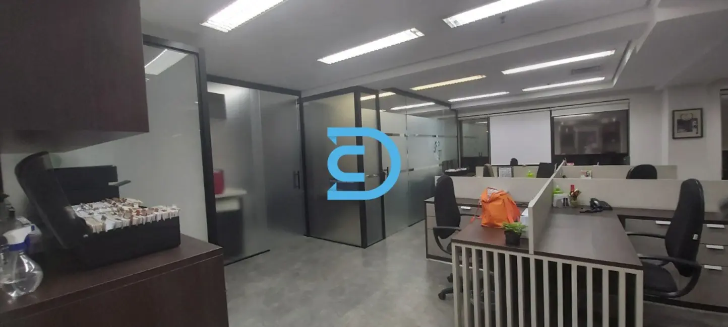 Sala Comercial para alugar, 200m2 em Barueri - SP - imagem 8 Foto 8 de Sala Comercial para alugar, 200m2 em Barueri - SP