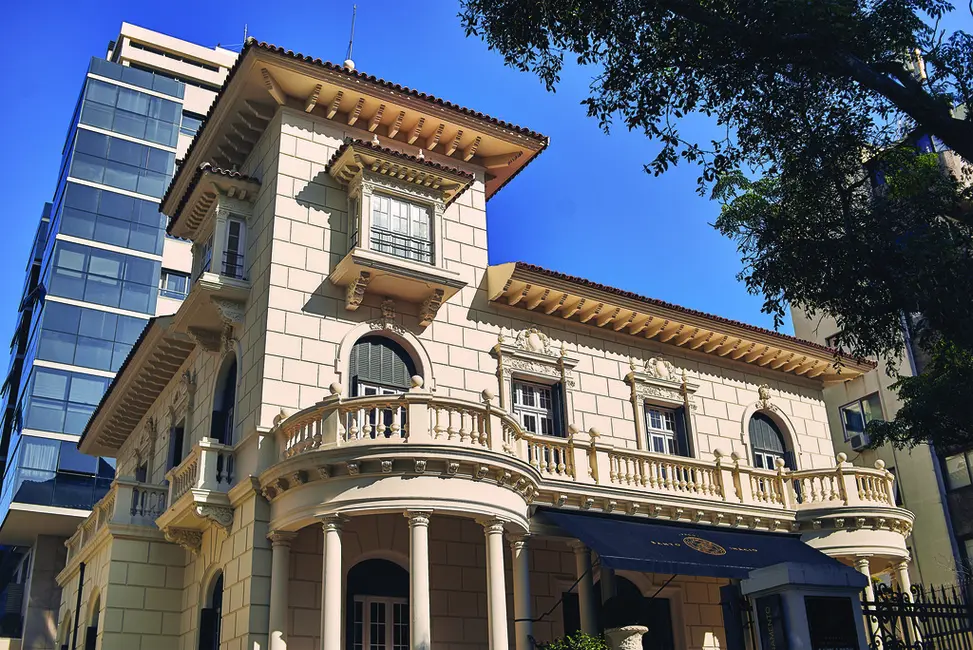 Apartamento com 2 quartos à venda, 85m2 em Moinhos de Vento, Porto Alegre - RS - imagem 1 Foto 1 de Apartamento com 2 quartos à venda, 85m2 em Moinhos de Vento, Porto Alegre - RS