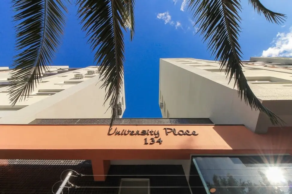 Apartamento com 2 quartos à venda, 77m2 em Passo da Areia, Porto Alegre - RS - imagem 3 Foto 3 de Apartamento com 2 quartos à venda, 77m2 em Passo da Areia, Porto Alegre - RS