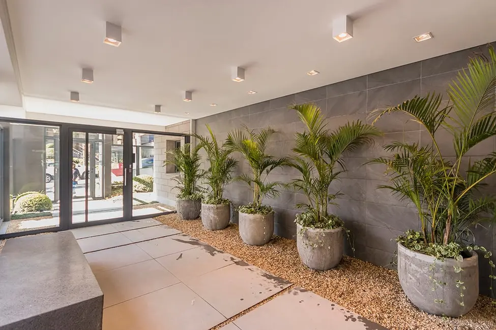 Apartamento com 3 quartos à venda, 124m2 em Moinhos de Vento, Porto Alegre - RS - imagem 3 Foto 3 de Apartamento com 3 quartos à venda, 124m2 em Moinhos de Vento, Porto Alegre - RS
