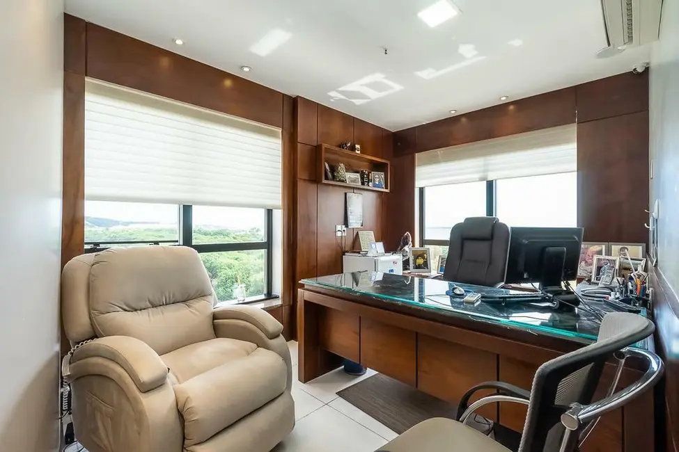Foto 4 de Sala Comercial à venda, 120m2 em Praia de Belas, Porto Alegre - RS