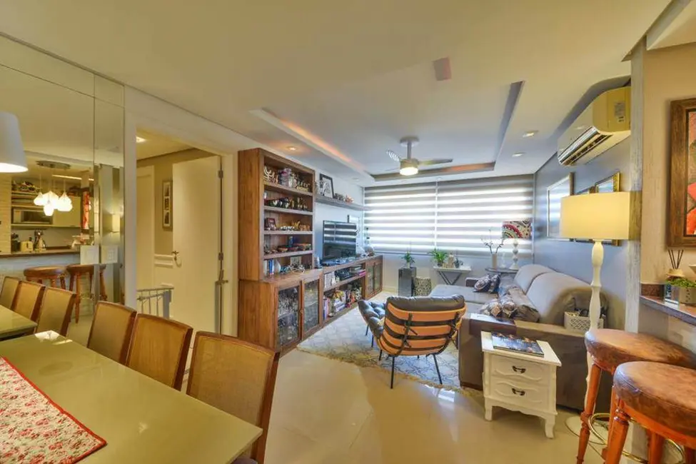 Foto 3 de Apartamento com 2 quartos à venda, 72m2 em Auxiliadora, Porto Alegre - RS