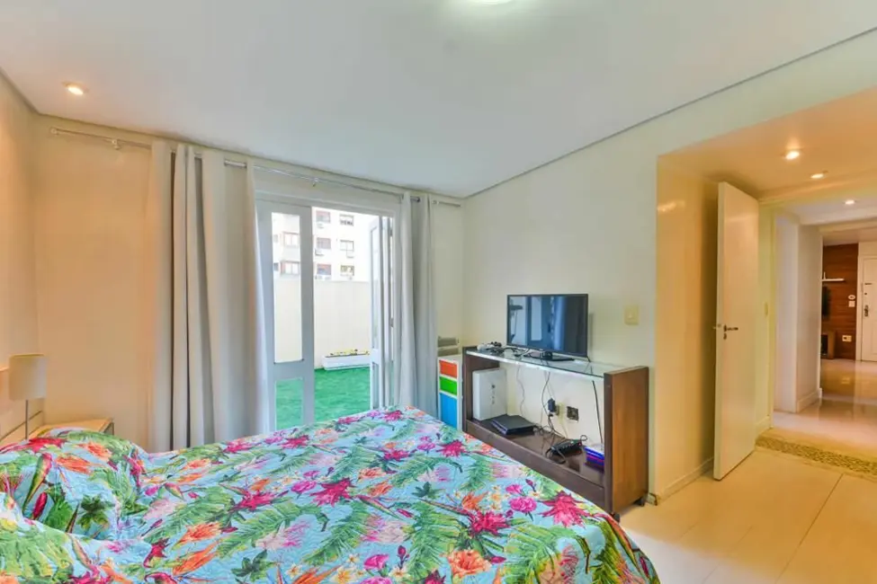 Apartamento com 3 quartos à venda, 145m2 em Mont Serrat, Porto Alegre - RS - imagem 4 Foto 4 de Apartamento com 3 quartos à venda, 145m2 em Mont Serrat, Porto Alegre - RS