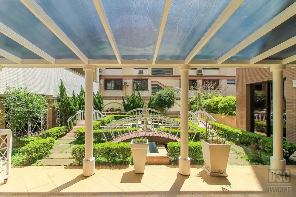 Apartamento com 3 quartos à venda, 118m2 em Menino Deus, Porto Alegre - RS - imagem 2 Foto 2 de Apartamento com 3 quartos à venda, 118m2 em Menino Deus, Porto Alegre - RS