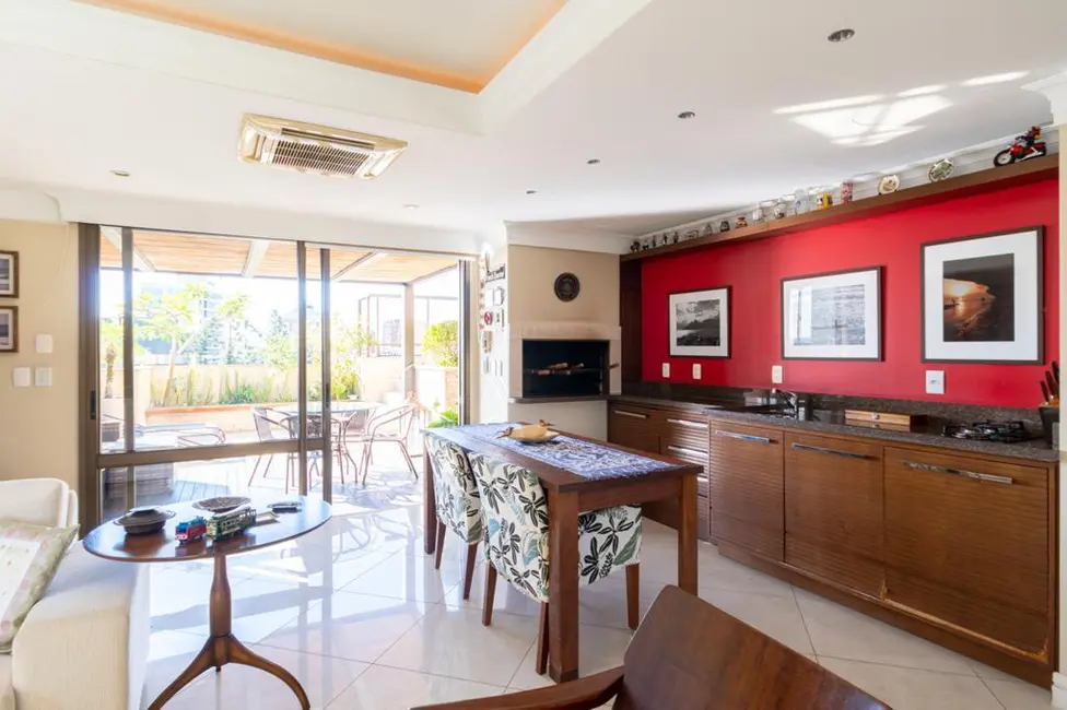 Cobertura com 3 quartos à venda, 278m2 em Auxiliadora, Porto Alegre - RS - imagem 6 Foto 6 de Cobertura com 3 quartos à venda, 278m2 em Auxiliadora, Porto Alegre - RS