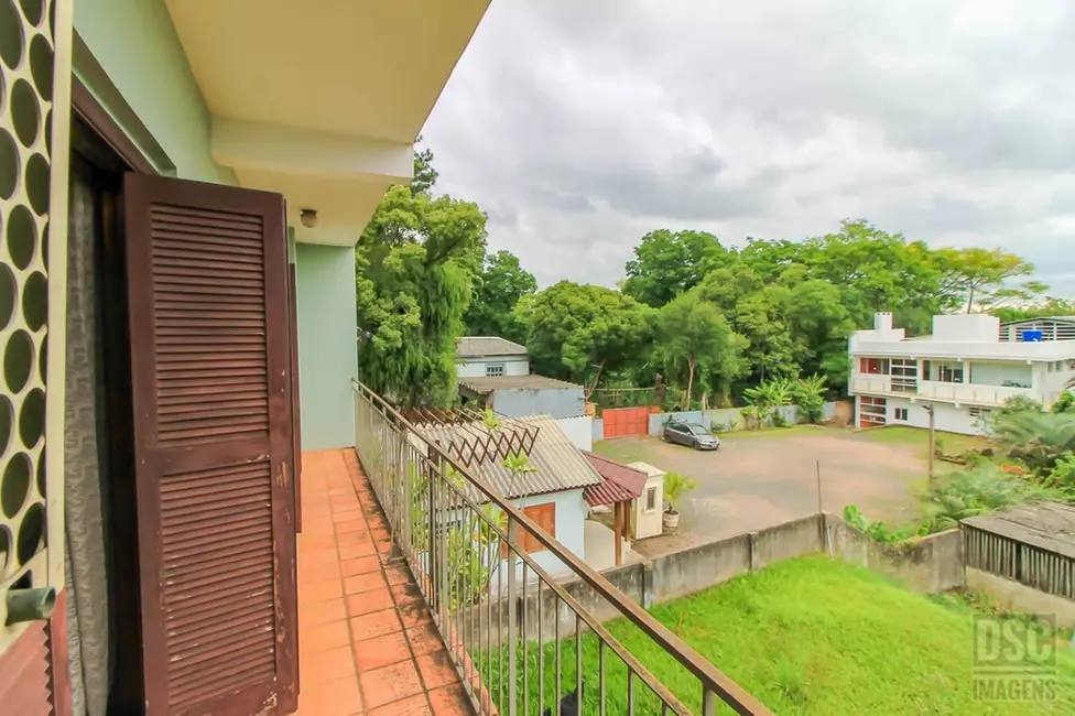 Casa com 3 quartos à venda, 299m2 em Glória, Porto Alegre - RS - imagem 4 Foto 4 de Casa com 3 quartos à venda, 299m2 em Glória, Porto Alegre - RS