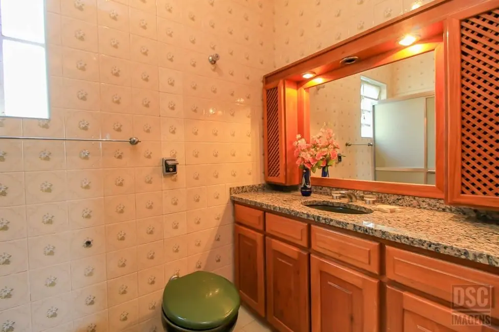 Casa com 3 quartos à venda, 299m2 em Glória, Porto Alegre - RS - imagem 7 Foto 7 de Casa com 3 quartos à venda, 299m2 em Glória, Porto Alegre - RS