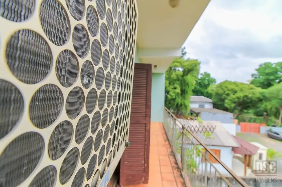 Casa com 3 quartos à venda, 299m2 em Glória, Porto Alegre - RS - imagem 5 Foto 5 de Casa com 3 quartos à venda, 299m2 em Glória, Porto Alegre - RS